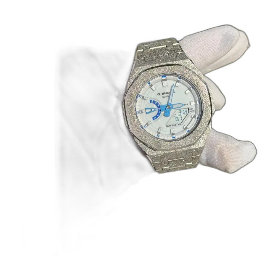 Montre CasiOak Custom Silver Luminous Frosted – mod G-Shock GA-2100, vue 1 — fond blanc