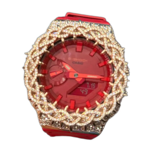 Montre CasiOak Custom Moissanite 925 Rose Gold IcedOut Thorn Red - Luxury Mod GA2100 – mod G-Shock GA-2100, vue 1 — fond blanc