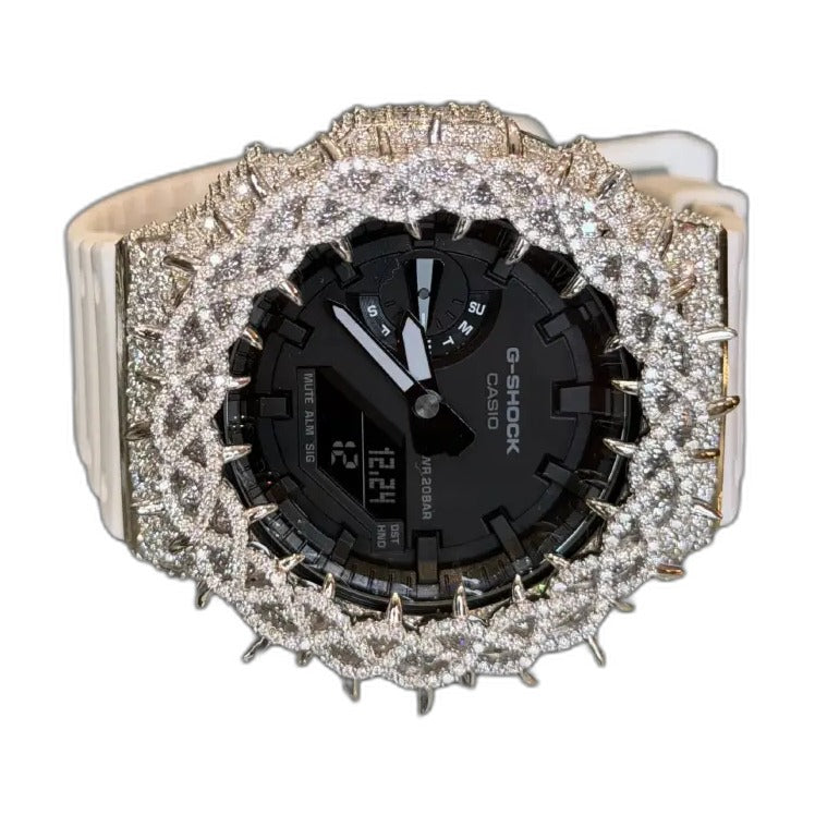 Montre CasiOak Custom Moissanite 925 Silver IcedOut Thorn Bezel - Luxury Mod GA2100 – mod G-Shock GA-2100, vue 3 — fond blanc