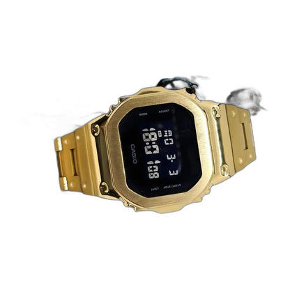 Montre CasiOak Custom Black Gold - – mod G-Shock DW-5600, vue 3