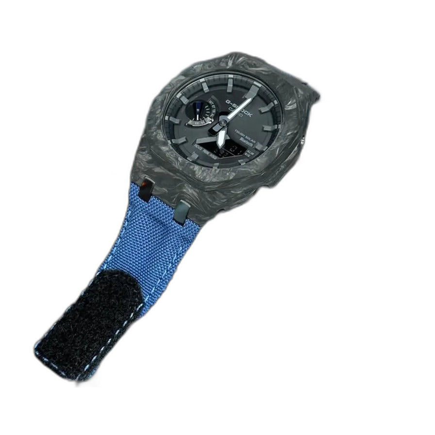Montre CasiOak Custom Blue Bluetooth Carbon Fiber – mod G-Shock GAB-2100, vue 3
