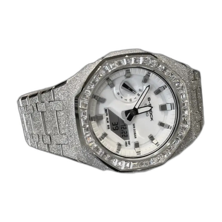 Montre CasiOak Custom Silver Frosted Diamond Bezel – mod G-Shock GA-2100, vue 3 — fond blanc