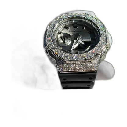 Montre CasiOak Custom Moissanite 925 Full Silver IcedOut - Luxury Mod GA2100 – mod G-Shock GA-2100, vue 3 — fond blanc