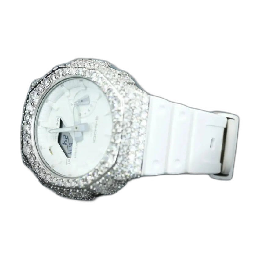 Montre CasiOak Custom Moissanite 925 Silver IcedOut White Dial - Luxury Mod GA2100 – mod G-Shock GA-2100, vue 2 — fond blanc