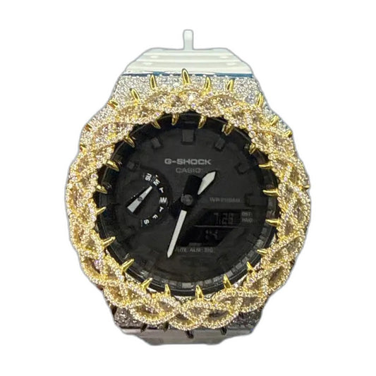 Montre CasiOak Custom Moissanite 925 Silver IcedOut Thorn Black Silver/Gold - Luxury Mod GA2100 – mod G-Shock GA-2100, vue 1 — fond blanc