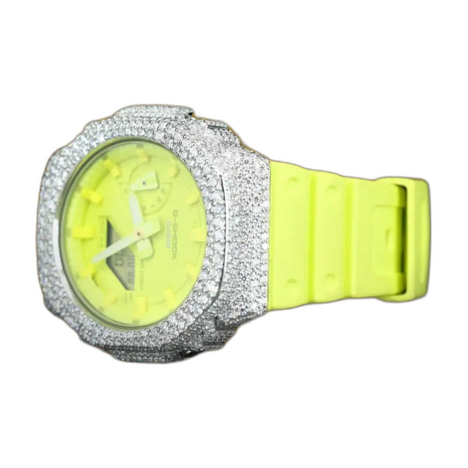 Montre CasiOak Custom Moissanite 925 Silver IcedOut Fluo Yellow Dial - Luxury Mod GA2100 – mod G-Shock GA-2100, vue 2 — fond blanc