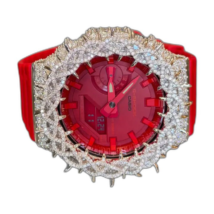 Montre CasiOak Custom Moissanite 925 Full Silver IcedOut Thorn Red - Luxury Mod GA2100 – mod G-Shock GA-2100, vue 3 — fond blanc
