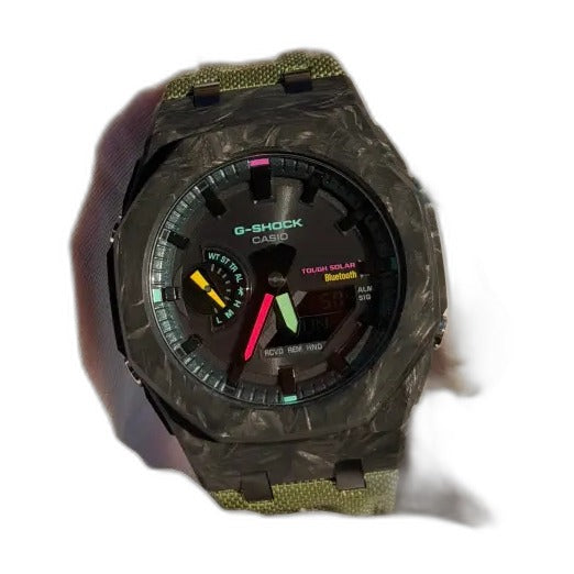 Montre CasiOak Custom Full Green Bluetooth Carbon Fiber – mod G-Shock GAB-2100, vue 3
