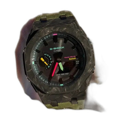 Montre CasiOak Custom Full Green Bluetooth Carbon Fiber – mod G-Shock GAB-2100, vue 3