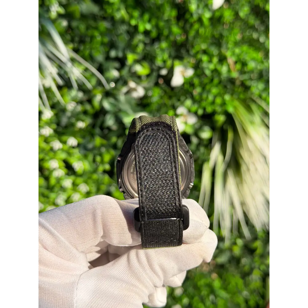 Montre CasiOak Custom – Black Green Carbon Fiber