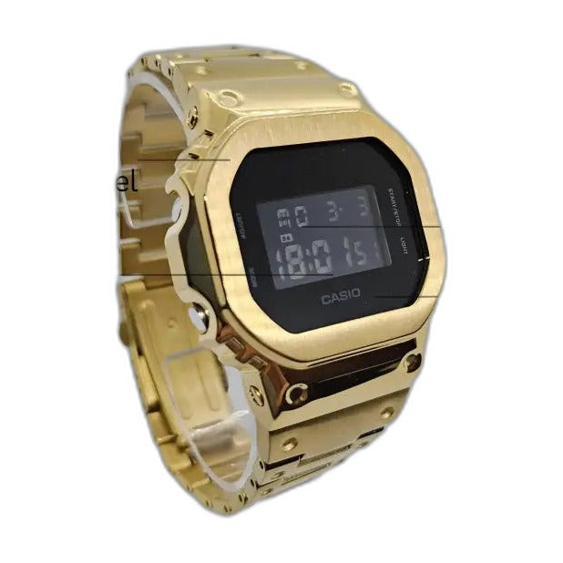 Montre CasiOak Custom Black Gold - – mod G-Shock DW-5600, vue 2