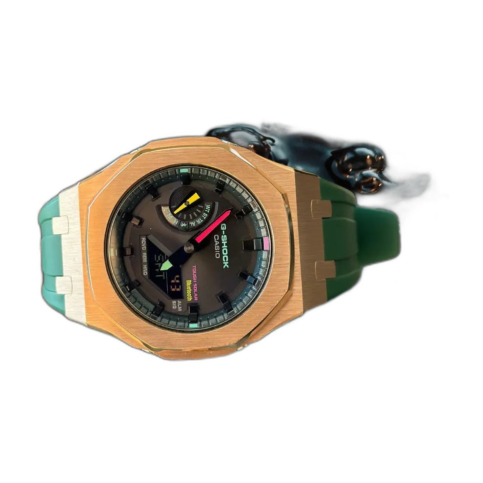 Montre CasiOak Custom Rose Gold Green Edition Bluetooth – mod G-Shock GAB-2100, vue 4 — fond blanc
