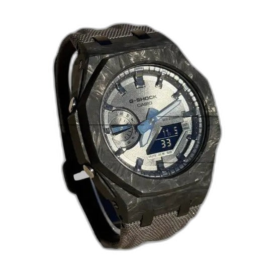 Montre CasiOak Custom Full Silver Carbon Fiber – mod G-Shock GA-2100, vue 4