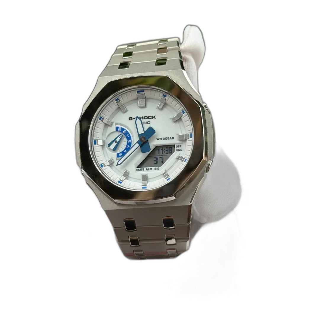 Montre CasiOak Custom Silver White Blue Mirror Polish – mod G-Shock GA-2100, vue 1 — fond blanc