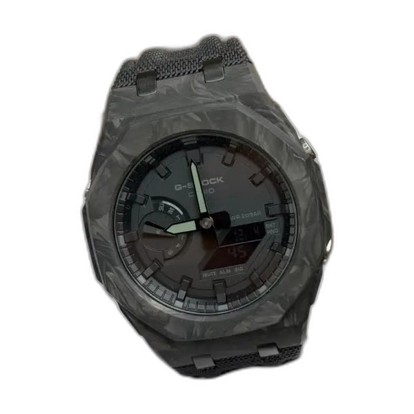 Montre CasiOak Custom Full Black Carbon Fiber – mod G-Shock GA-2100, vue 1