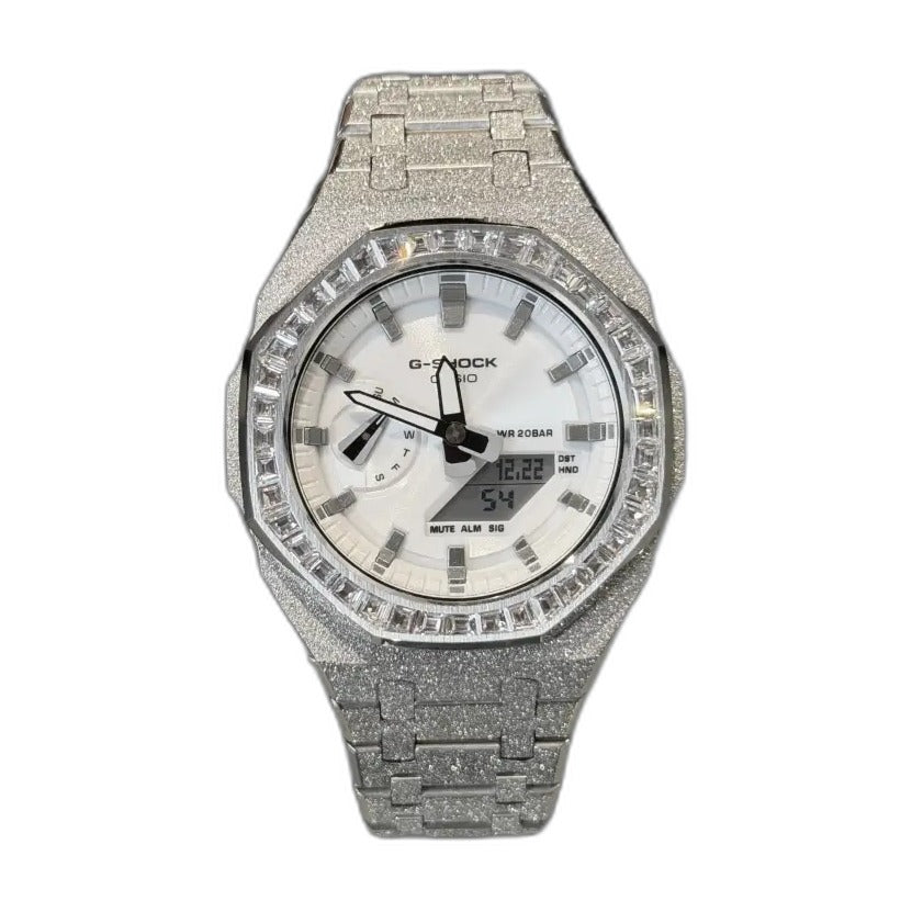 Montre CasiOak Custom Silver Frosted Diamond Bezel – mod G-Shock GA-2100, vue 1 — fond blanc