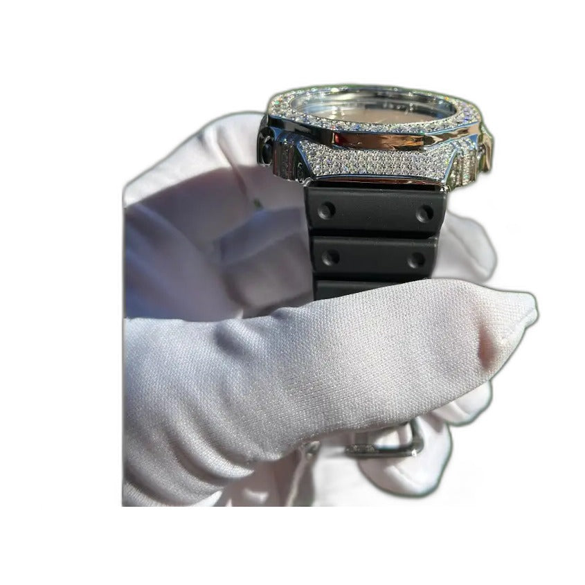 Montre CasiOak Custom Moissanite 925 Full Silver IcedOut - Luxury Mod GA2100 – mod G-Shock GA-2100, vue 4 — fond blanc