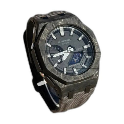 Montre CasiOak Custom Silver White Carbon Fiber – mod G-Shock GA-2100, vue 4 — fond blanc