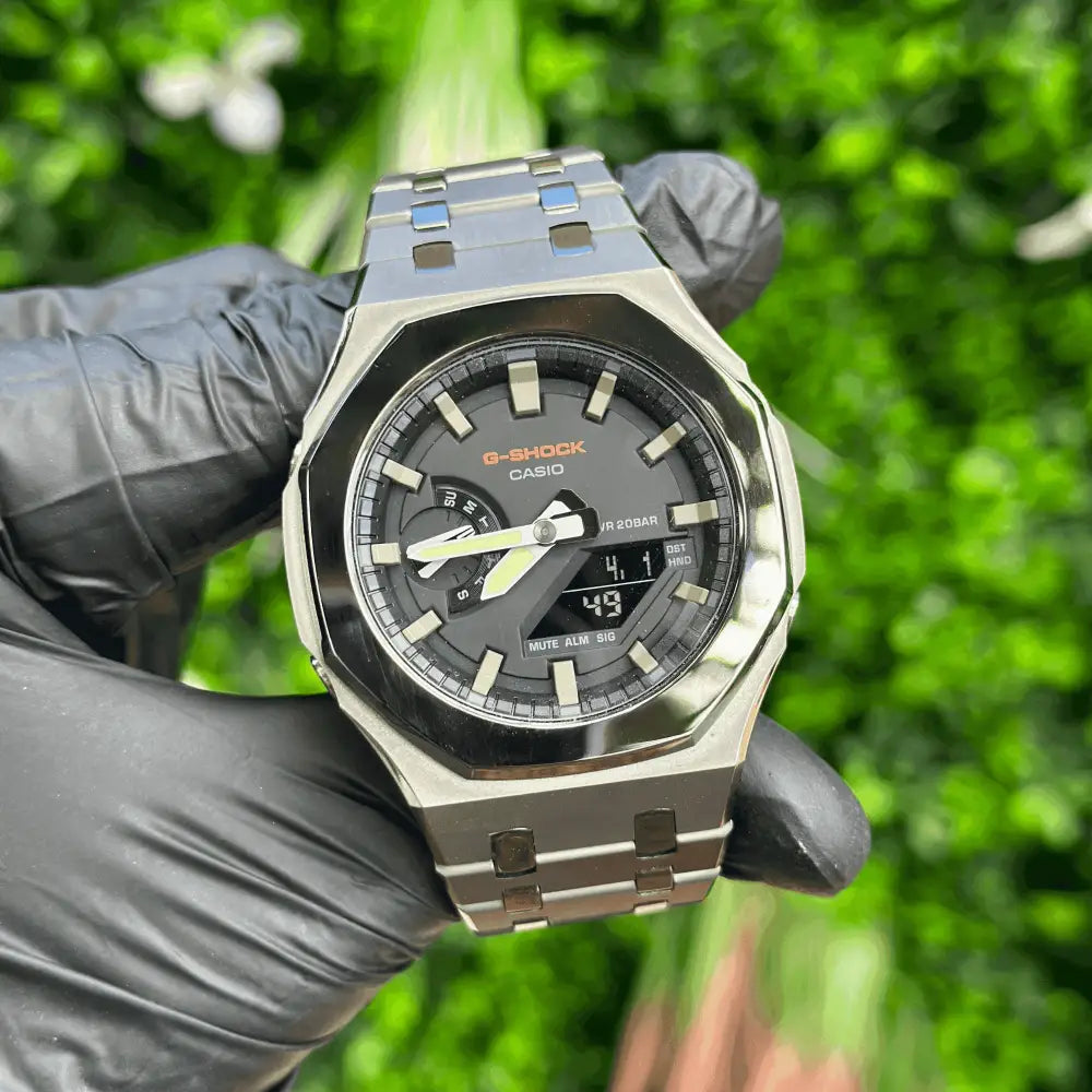 Montre CasiOak Custom Gun Metal Mirror Polish – mod G-Shock GA-2100, vue 1