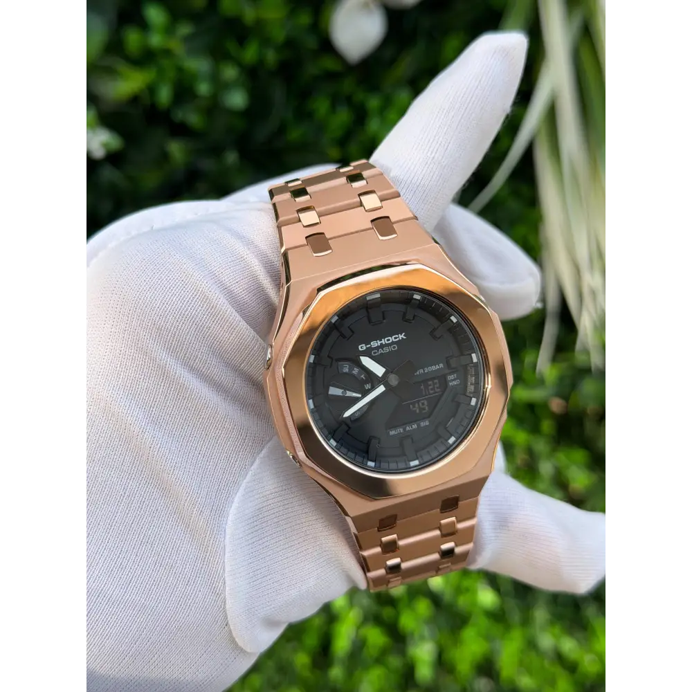 Montre CasiOak Custom Rose Gold Mirror Polish – mod G-Shock GA-2100, vue 3