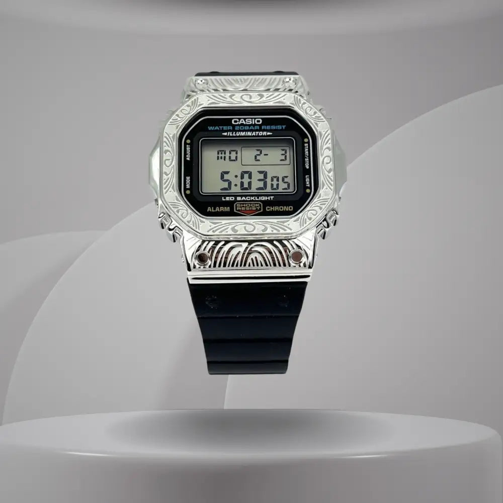 Montre CasiOak Custom Silver Black Pattern - – mod G-Shock DW-5600, vue 1