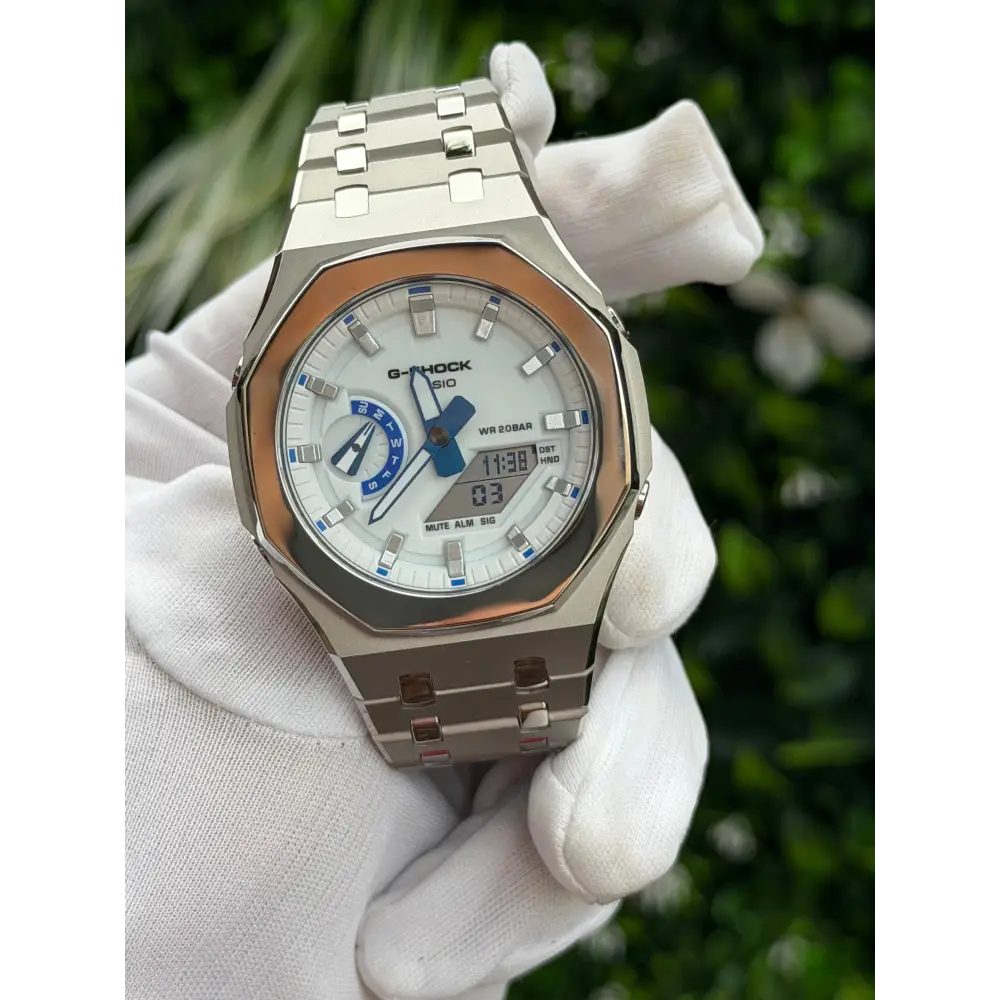 Montre CasiOak Custom Silver White Blue Mirror Polish – mod G-Shock GA-2100, vue 2