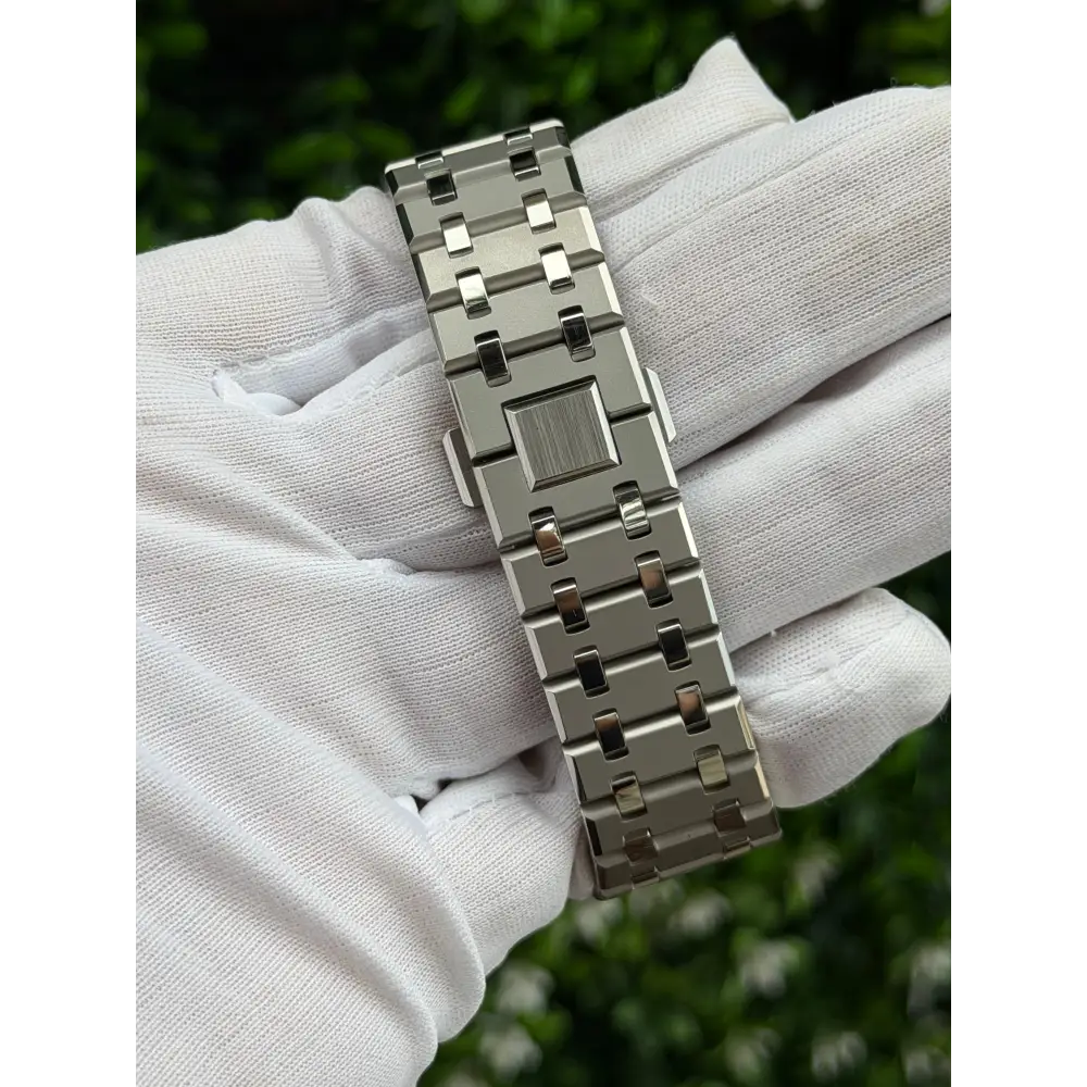 Montre CasiOak Custom Silver White Blue Mirror Polish – mod G-Shock GA-2100, vue 7