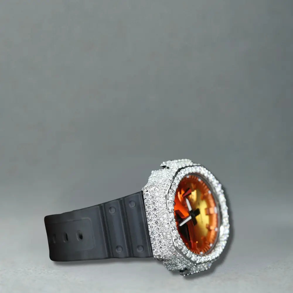 Montre CasiOak Custom Moissanite 925 Silver IcedOut Orange Dial - Luxury Mod GA2100 – mod G-Shock GA-2100, vue 3