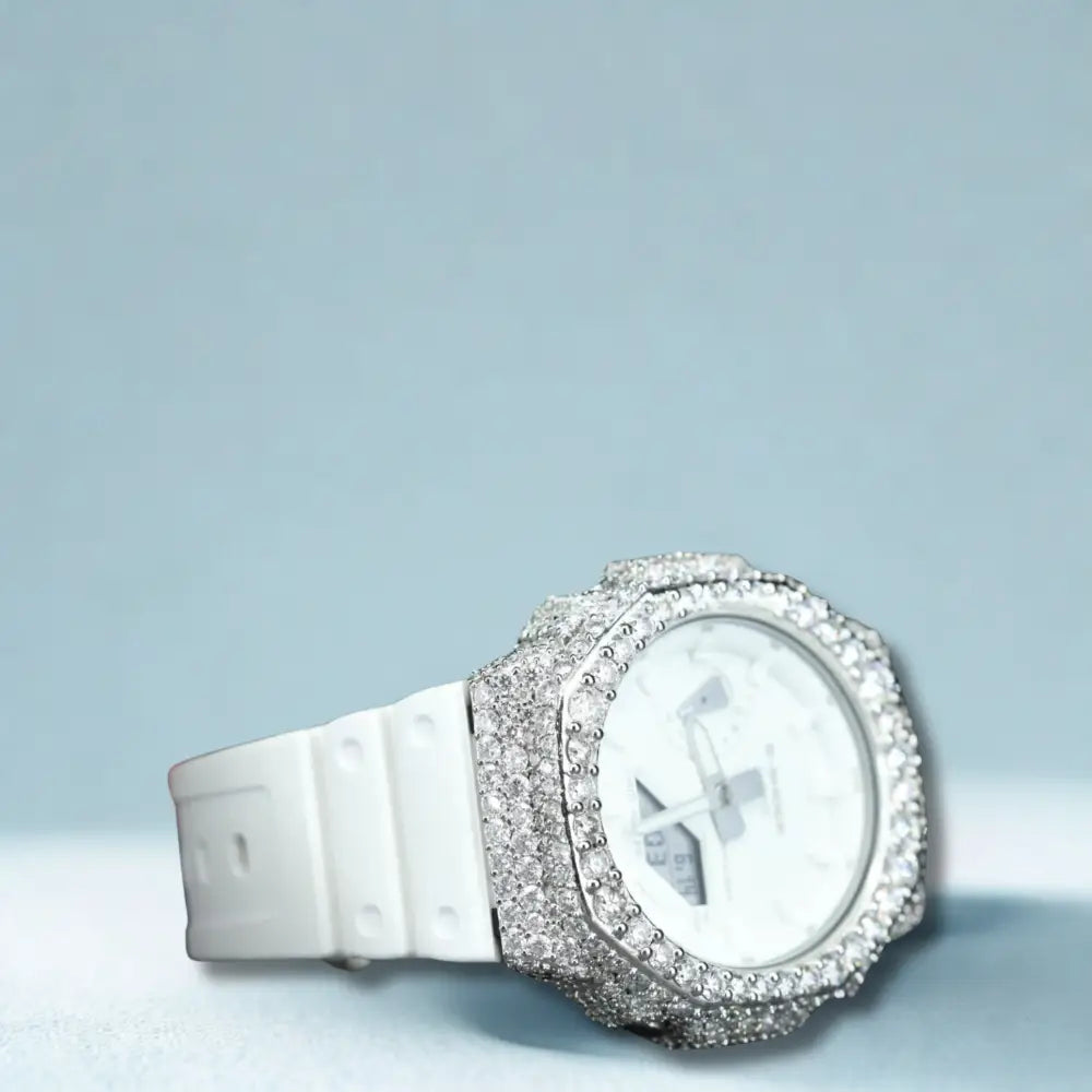 Montre CasiOak Custom Moissanite 925 Silver IcedOut White Dial - Luxury Mod GA2100 – mod G-Shock GA-2100, vue 3